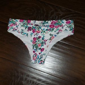 Cupshe floral cheeky bikini bottoms!!